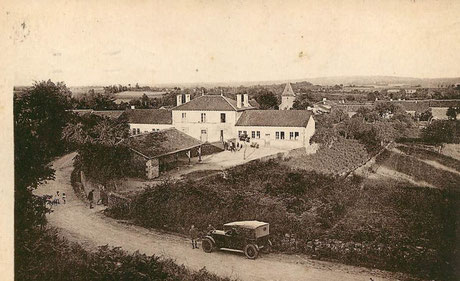 L'école de Saint-Amand-Magnazeix vers 1925 - Photo J.Beaubert