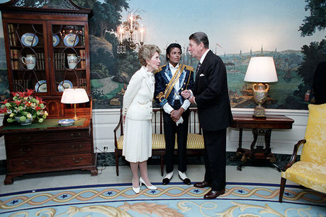 Pete Souza · Nancy Reagan, Michael Jackson & Ronald Reagan · 1985 · courtesy Ronald Reagan Library