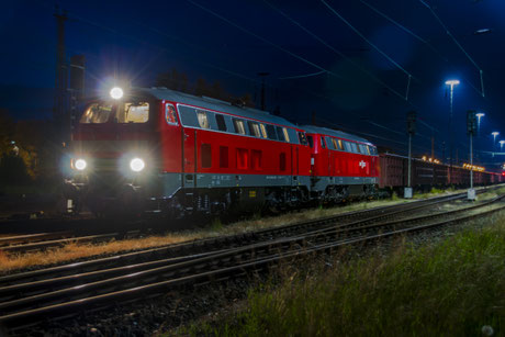 225 806 und 225 101 in Helmstedt vor einem Vollzug - 23.06.2015