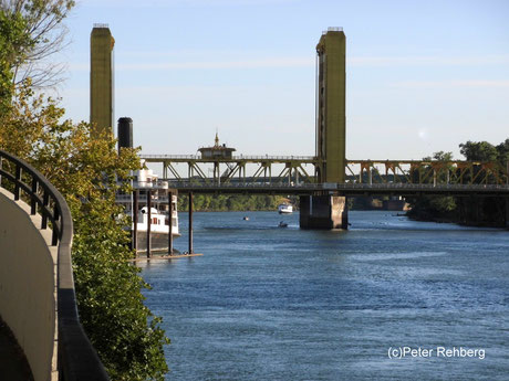 Tower Bridge, Sacramento