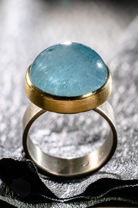 Weissgoldring mit Aquamarin von Urte Hauck, Hemmingen
