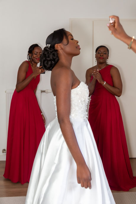 photographe mariage Paris mariée robe préparatifs témoins séance photo mariage élégant chic romantique haut de gamme