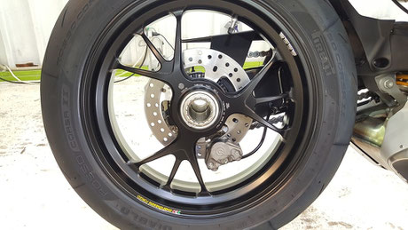 ドゥカティ・ストリートファイターV4S マルケジーニ ホイールコーティング 埼玉