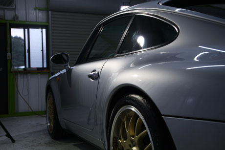 ９９３カレラ ポーラシルバーのボディコーティング完成 塗装の研磨でボディの輝きは復活する