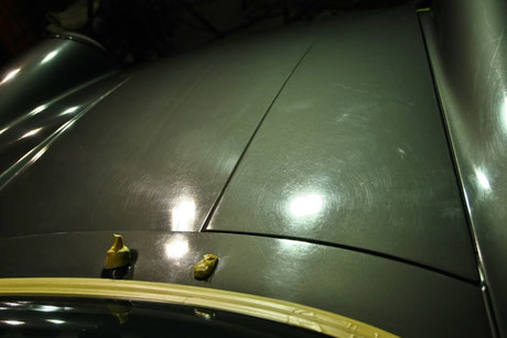 ポルシェ９６４の塗装がシミで陥没 酸性クレーター