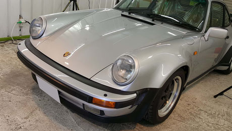 ９３０ターボの磨き・コーティング後のボンネット