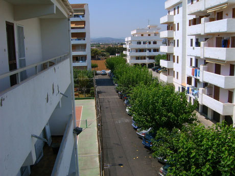 parking sécurisé dans le complexe
