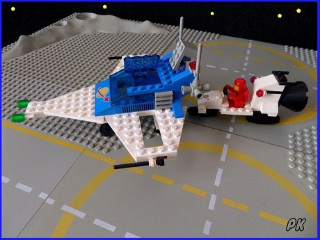 6890 Cosmic Cruiser
