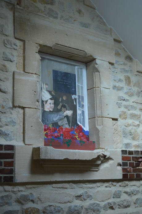 Peinture sur panneau à intégrer dans une ouverture d'un mur d'une ancienne école