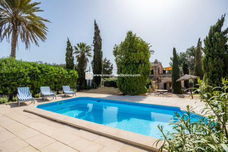 Finca Cajupe with pool in Cas Concos