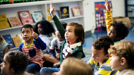 Karagiannakis; Schule; Grundschüler, multikulturell, in der Klasse