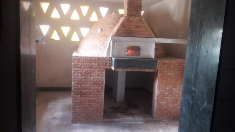 four à pizza professionnel au bois Marrakech