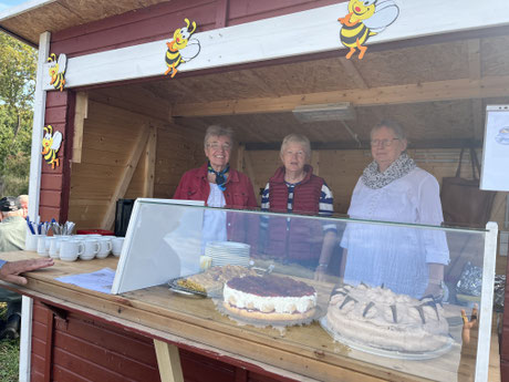 Foto: v.l. Monika Haalck, Ute Clausen, Ute Diener