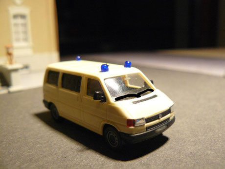 Beweissicherungs- und Dokumentationskraftwagen (BeDoKW) der BFE des Typs VW T4