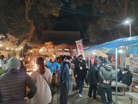 火焚祭後の境内