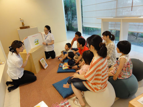 7月のおはなし会の様子