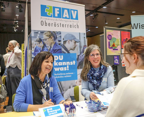 Vertreterinnen des FAV OÖ im Beratungsgespräch