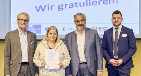Gruppenbild nach der Übergabe