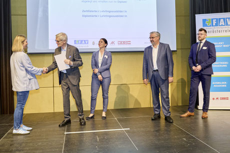 Gratulation zur erfolgreich bestandenen Ausbildung