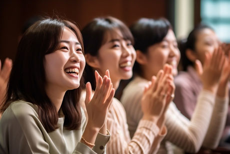 ピアノ演奏に拍手喝采の画像