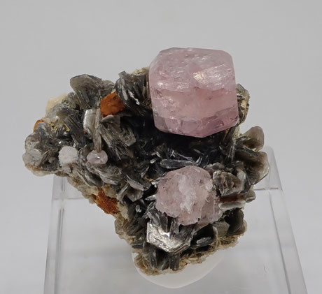 pink apatite