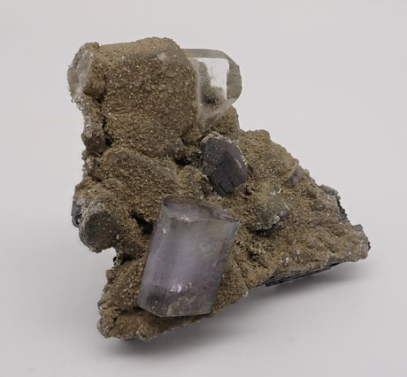 Fluorapatite, Ferberite, Cassiterite and Quartz