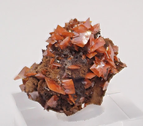 Pink apatite
