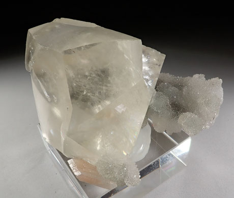 Gemmy Calcite