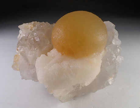 Fried eggs fluorite