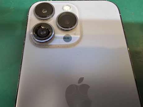 iPhoneカメラレンズとカメラ本体の破損について - カバー iPhoneカメラレンズとカメラ本体の破損について - カバー
