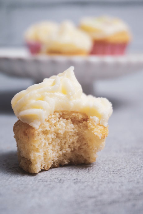 Vanille Cupcakes mit Frosting
