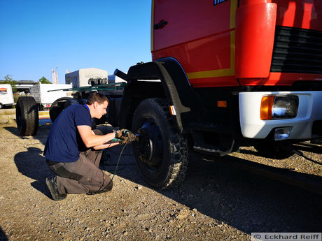 chaning the tyres