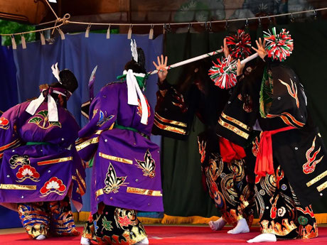 地元での公演：「神武」