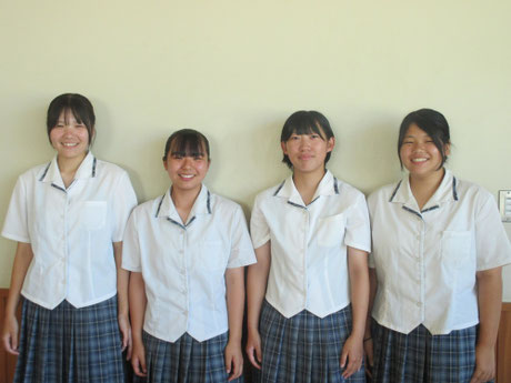 防災地理部の３年生。右から２番めが赤﨑さん