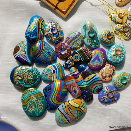 Painted rocks Steine bemalt bunt muster filigran