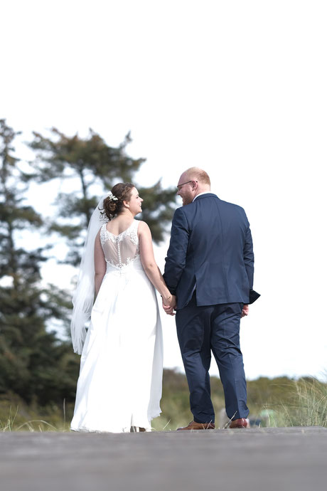 Fotograf Föhr, Hochzeit Föhr, Heiraten Föhr, Hochzeitsfotograf Föhr, Fotrograf Föhr Hochzeit, Hochzeitsfotos Föhr, Nordseefotograf, Standesamt Föhr, Weingut Waalem Hochzeit, Hochzeitbilder Insel Föhr, Inselfotograf, Hochzeitslocation Föhr