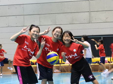 ジュニアバレーボールクラス　仲良し３人組