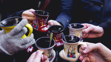 Leckeres Glühwein beim Glühwein GeoCaching mit bo events