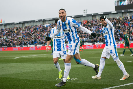 en nesyri, leganes, la liga santander, madrid, leganes, betis, butarque, fotografia deportiva, celebración, gol, somoslega, horablanquiazul, hat trick