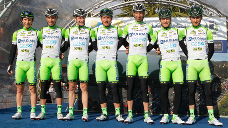 La Bardiani CSF al foglio di partenza del Trofeo Laigueglia 2014. Foto courtesy: Bardiani CSF