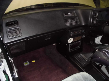 ＡＥ８６　トレノ　センターコンソール取り付け