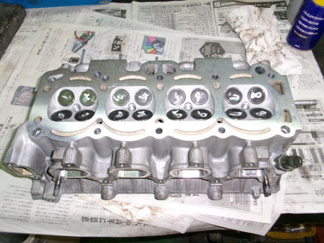 AE92 ４AGZ バルブ組付け