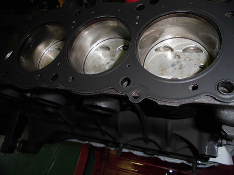 AE86 4AG ピストン組付け