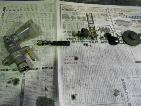 AE86 クラッチマスターシリンダー オーバーホール