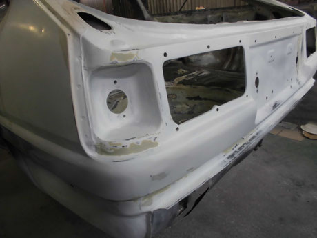 ＡＥ８６トレノ　フルレストア　バックパネル修理