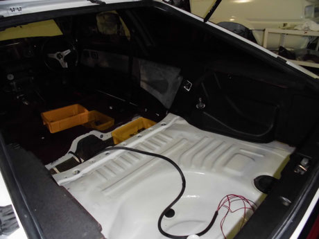 ＡＥ８６　トレノ　内装取付け