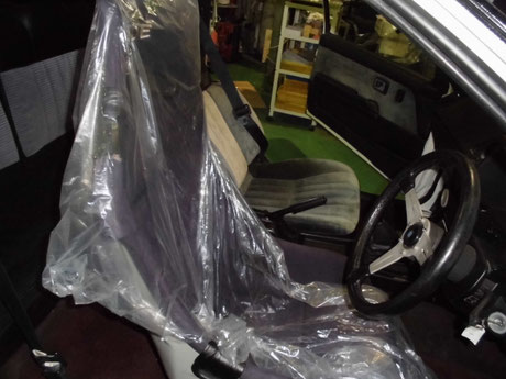ＡＥ８６　トレノ　シート取り付け