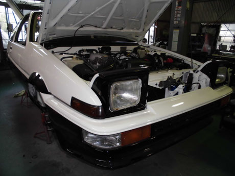 ＡＥ８６　トレノ　ヘッドライトカバー取り付け