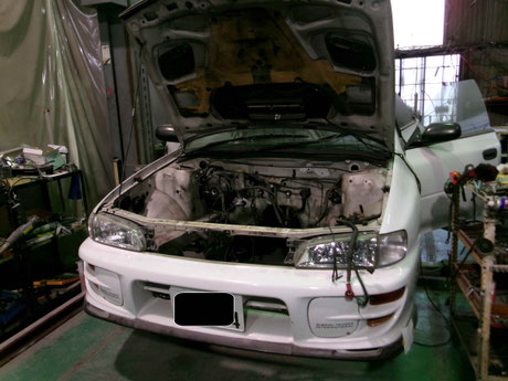 スバル ＧＣ８ インプレッサ エンジン取外し