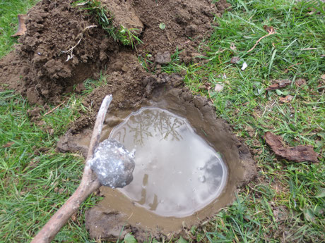 Wasseraufbereitung im Notfall, Wasseraufbereitung Steinzeitmethode, Wasseraufbereitung ohne Hilfsmittel, Survival Wasserentkeimung, Wasser kochen ohne Hilfsmittel